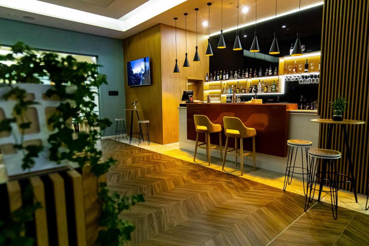 Grand View Hotel & Suites Copou Яш Екстериор снимка