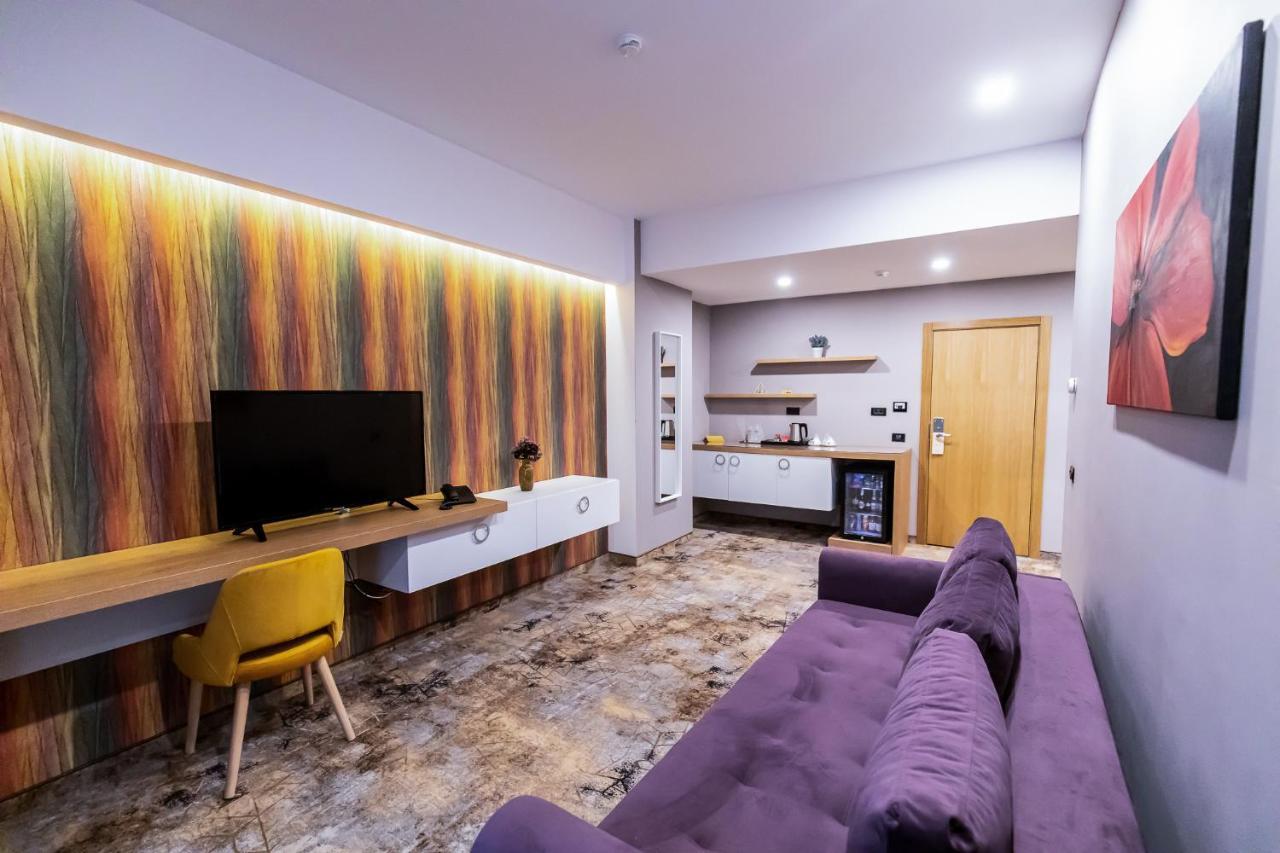 Grand View Hotel & Suites Copou Яш Екстериор снимка