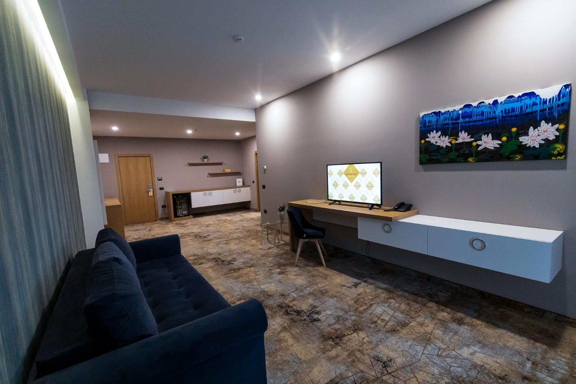 Grand View Hotel & Suites Copou Яш Екстериор снимка