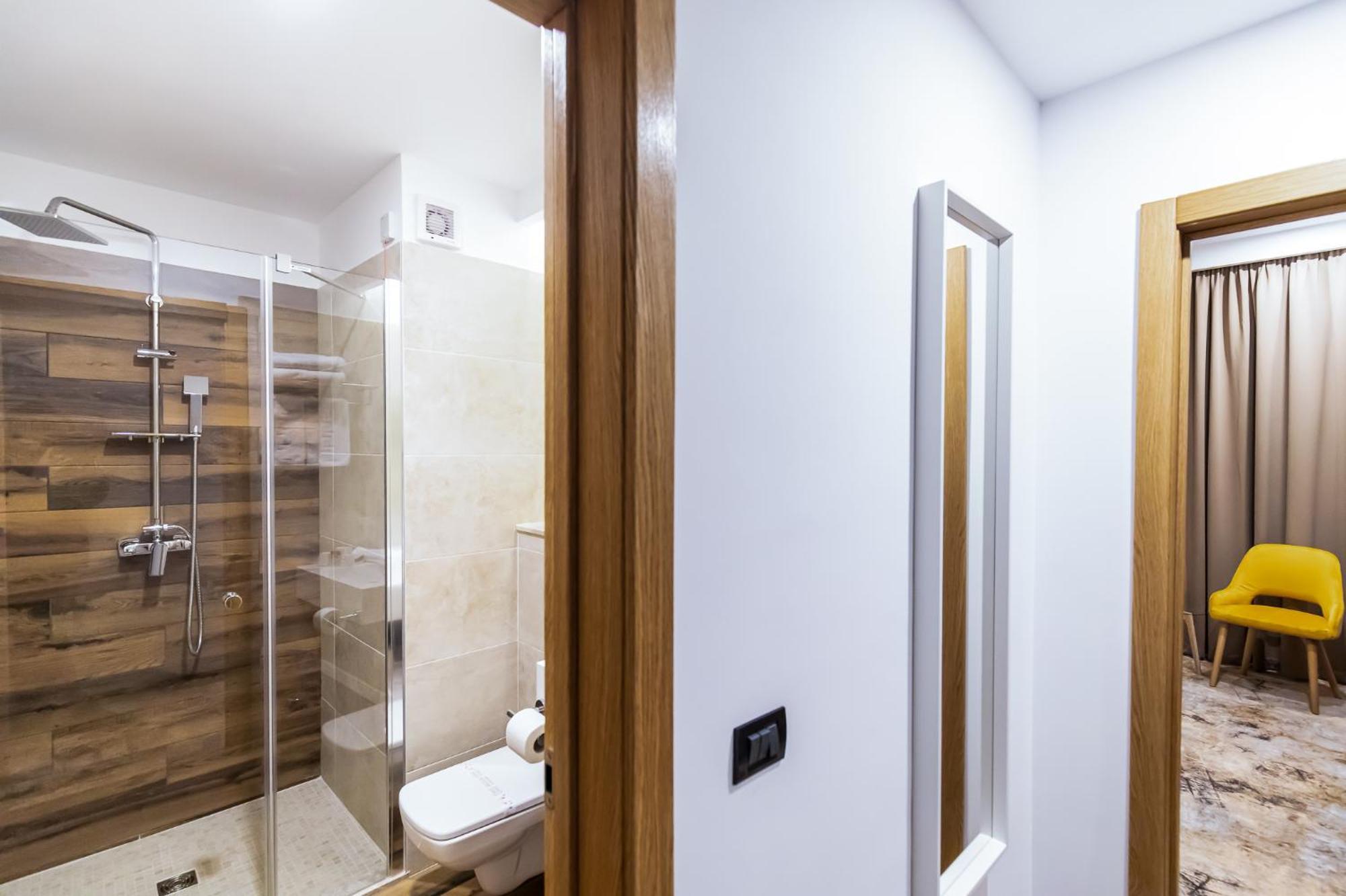 Grand View Hotel & Suites Copou Яш Екстериор снимка