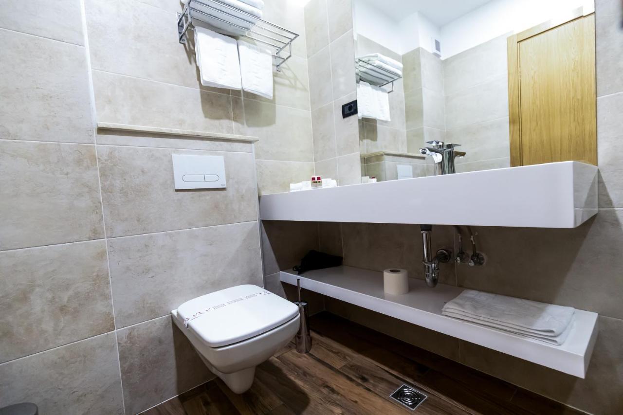 Grand View Hotel & Suites Copou Яш Екстериор снимка