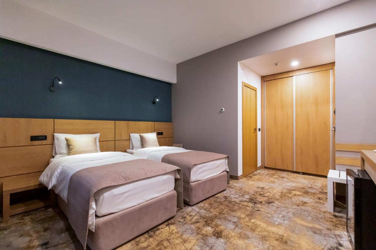 Grand View Hotel & Suites Copou Яш Екстериор снимка