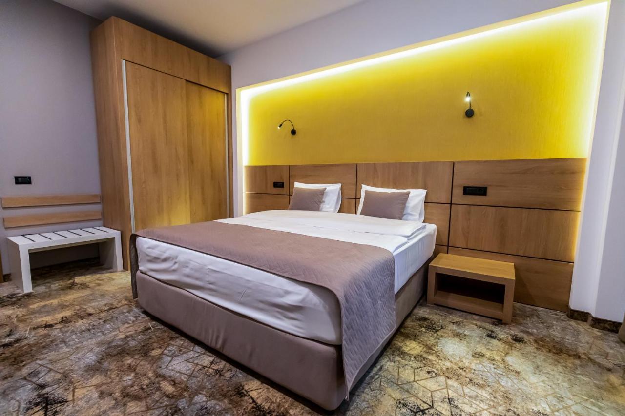 Grand View Hotel & Suites Copou Яш Екстериор снимка