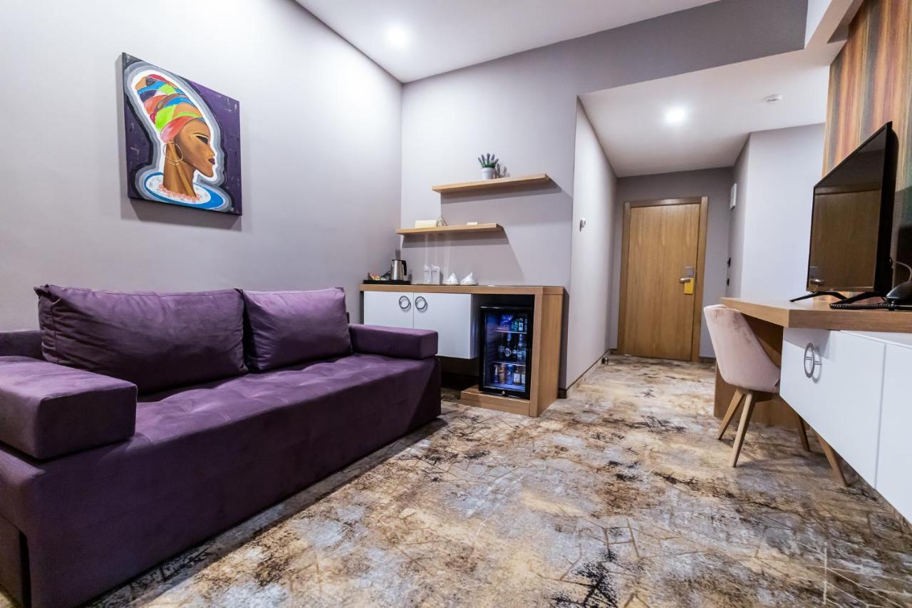 Grand View Hotel & Suites Copou Яш Екстериор снимка